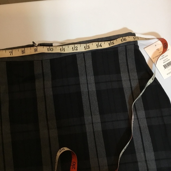 Dockers Stretch Pencil Skirt Size 12 NWT - Picture 7 of 8